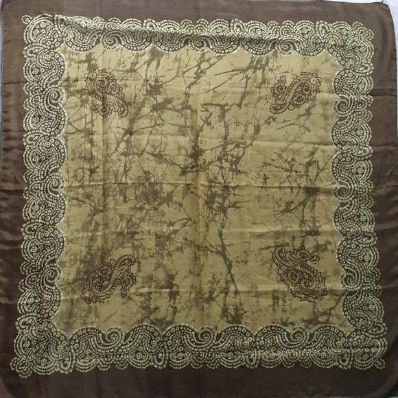 Green batik scarf - Picture 2 of 3